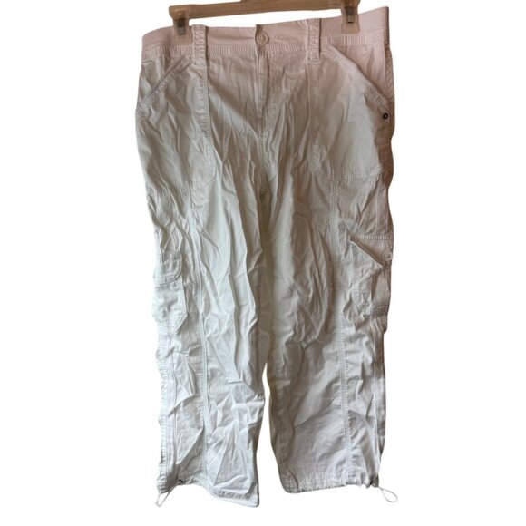 Style & Co Women solid White Cargo Capri Pants Size 6 READ - Picture 1 of 4